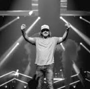 Meet your Posher, Izzy